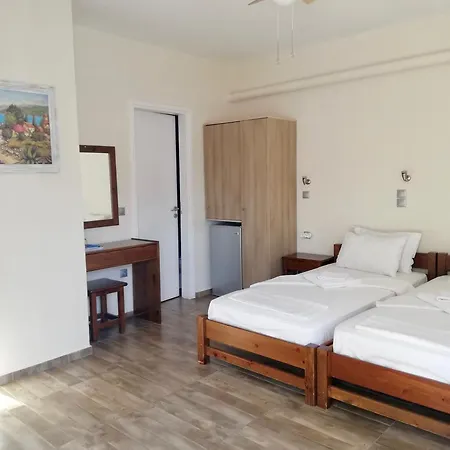 Pounti Pensión Livadi (Serifos)